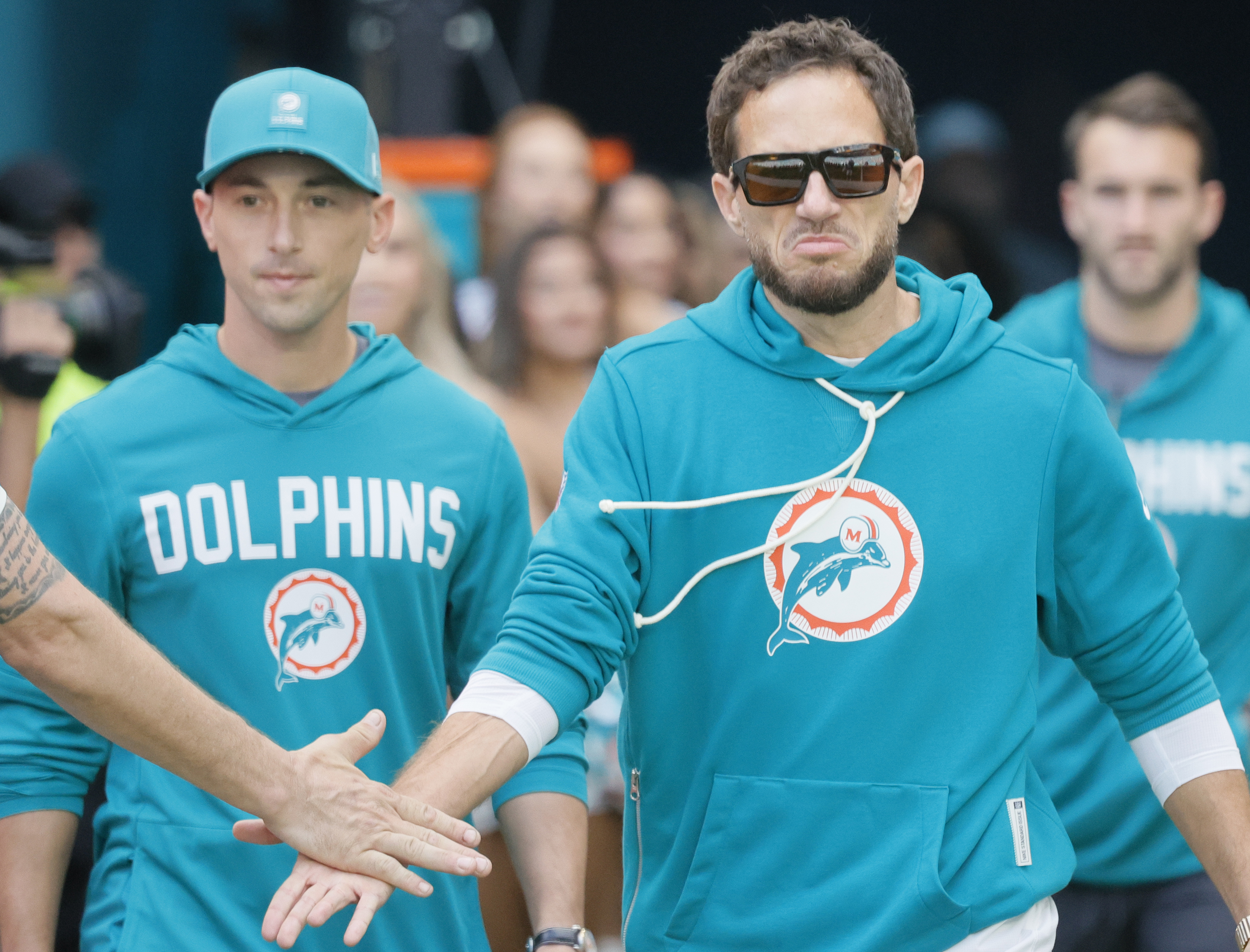 Miami Dolphins head coach Mike McDaniel takes the field for a game against the Cincinnati Bengals, Sunday, Dec. 21, 2025, at Hard Rock Stadium in Miami Gardens. (Joe Cavaretta/South Florida Sun Sentinel)