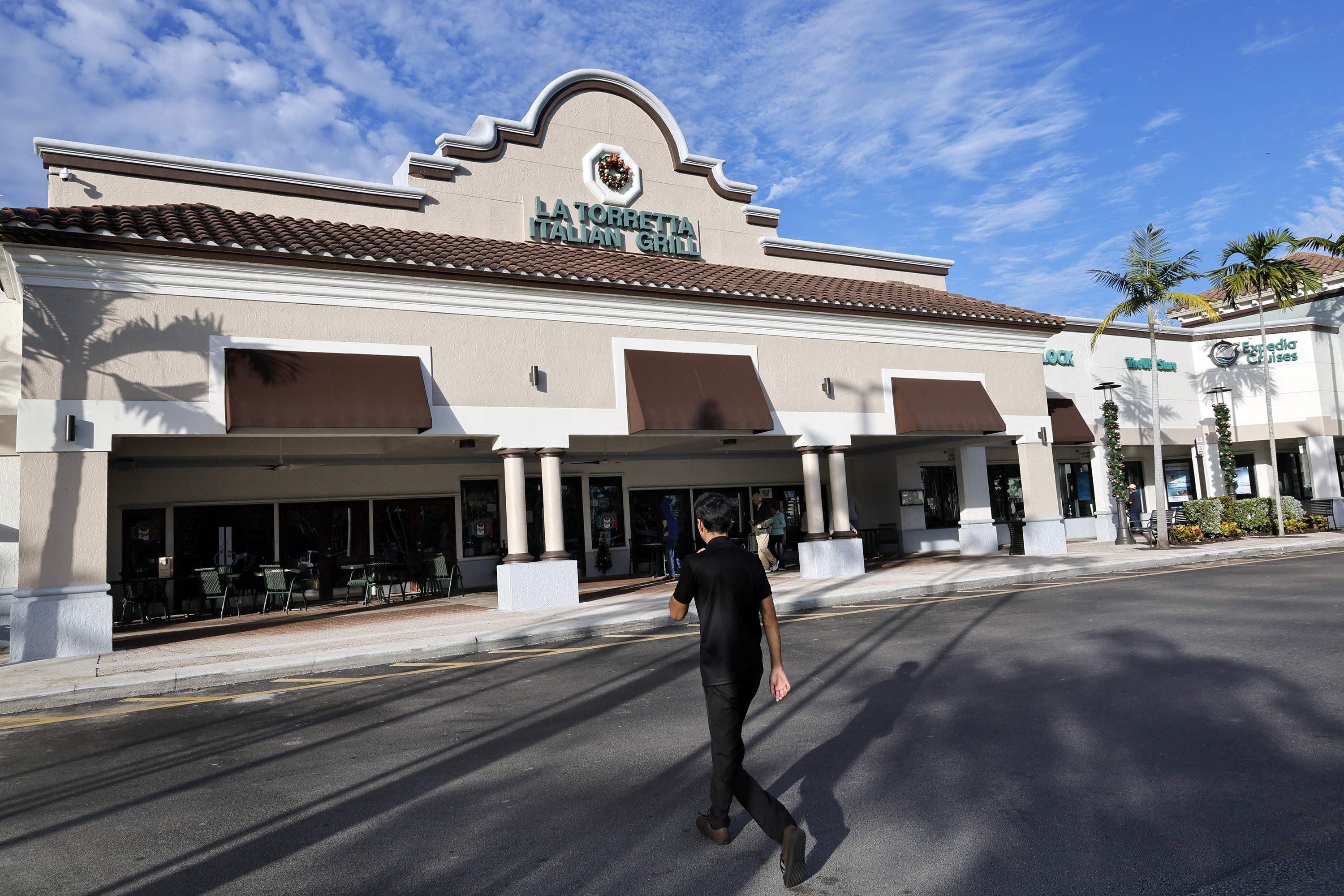 La Torretta Italian Grill at 308 Indian Trace in Weston is closing after more than 34 years. (Amy Beth Bennett / South Florida Sun Sentinel)